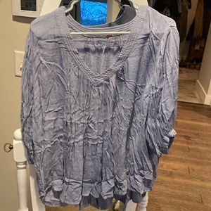 Free People women light blue blouse. Size XS.